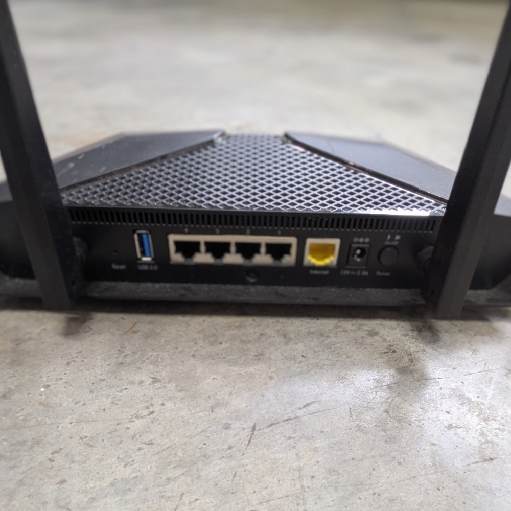 Netgear Nighthawk Black Wireless Router - Picture 3 of 3